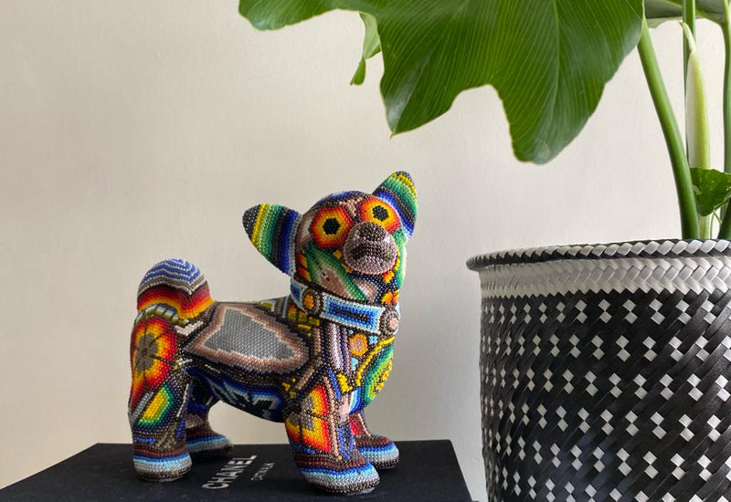 Perro Chihuahua de Arte Huichol