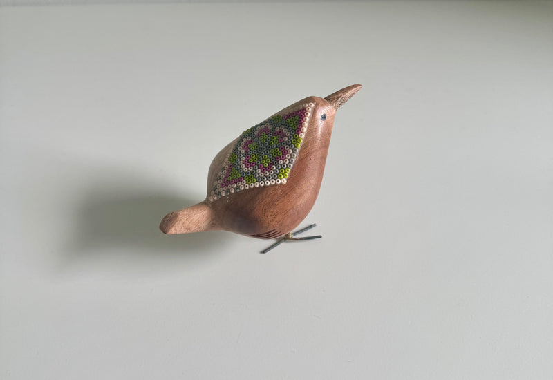 Pájaro Mini de Madera con Arte Huichol