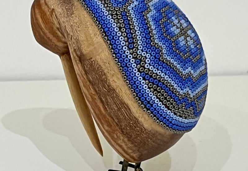 Kiwi de Madera con Arte Huichol