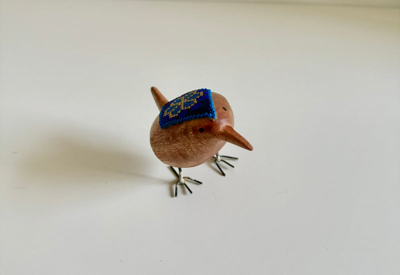 Pájaro Mini de Madera con Arte Huichol