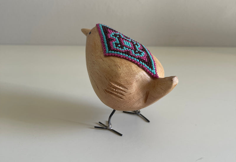 Pájaro de Madera con Arte Huichol