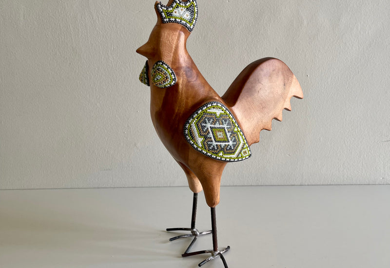 Gallo de Madera con Arte Huichol