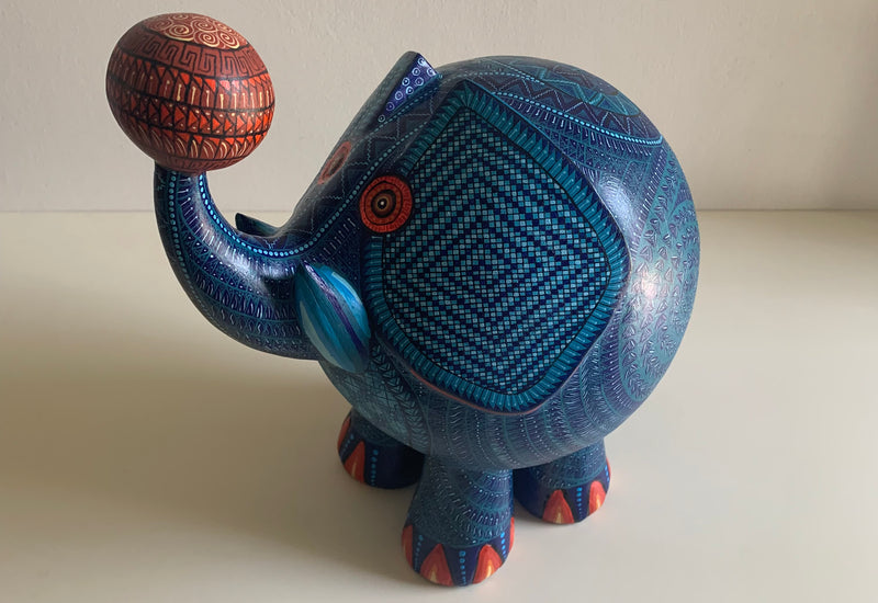 Alebrije Elefante en Madera y pintura acrílica